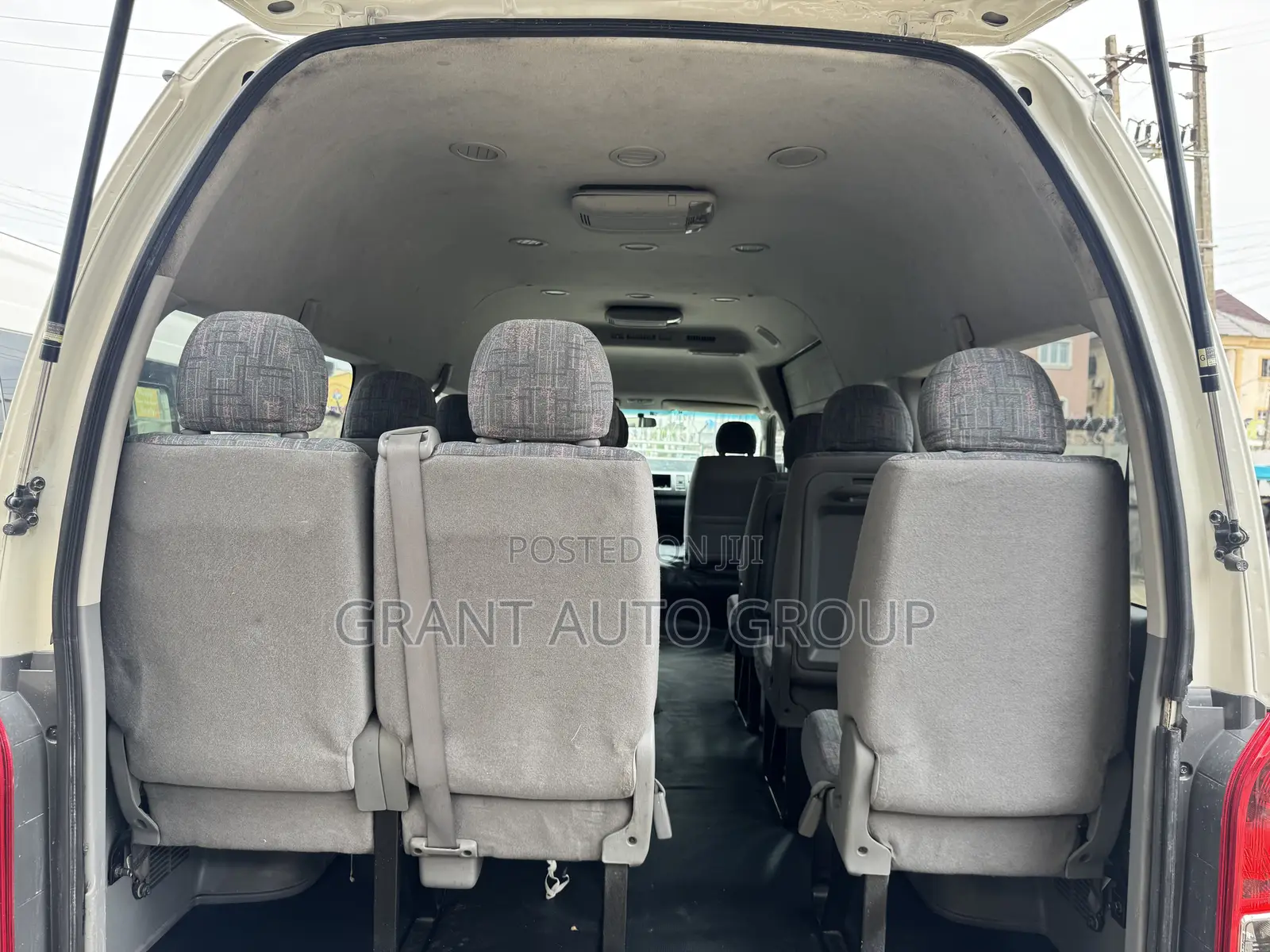 Toyota HiAce 2016 White