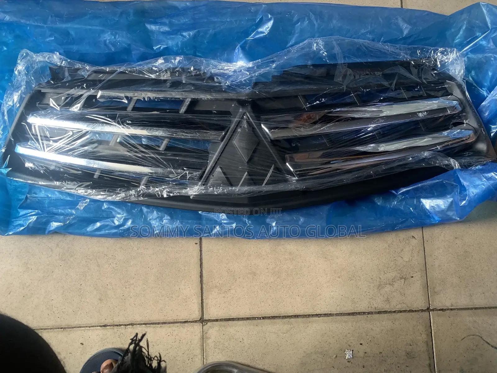 Front Grille Mitsubishi L200 2010 Available