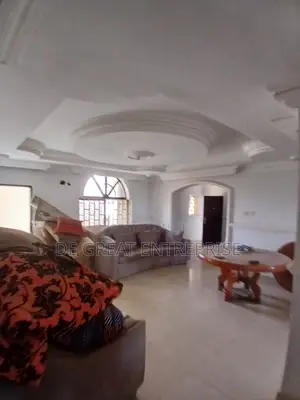 2bdrm Block of Flats in Private, Wuye for rent