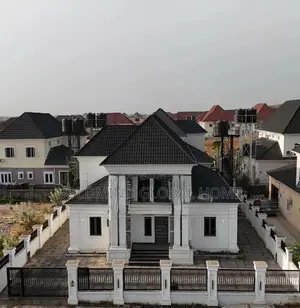 4bdrm Duplex in River Park, FHA for sale