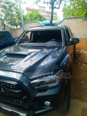 Toyota Tacoma 2019 Front Windscreen
