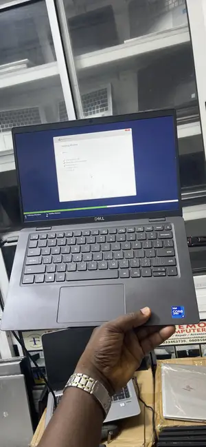 Laptop Dell Latitude 7320 16GB Intel Core I7 SSD 256GB