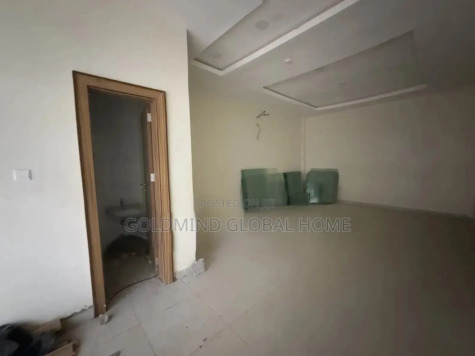 Lovely Built Fully Serviced 40sqm Shop Space