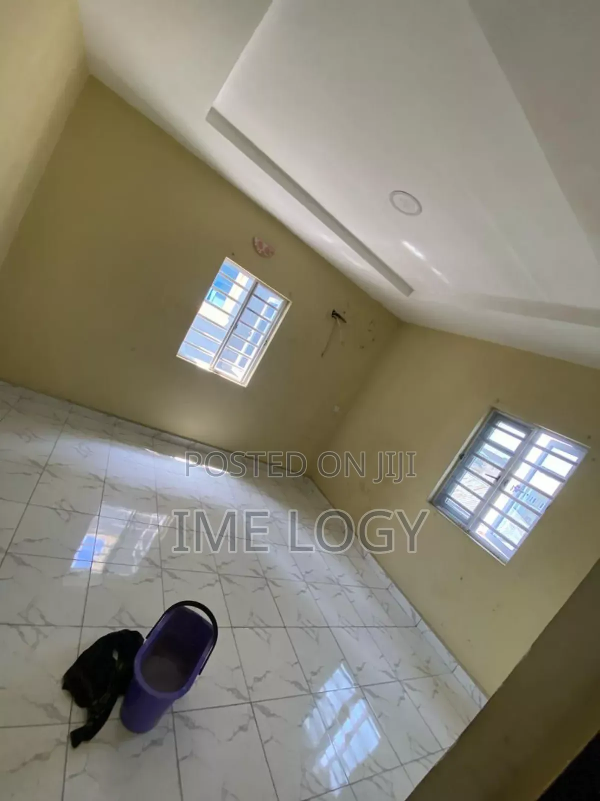 1bdrm Room & Parlour in Johnson Street Off for rent