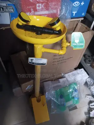 Emergency Eye Wash Station Standing