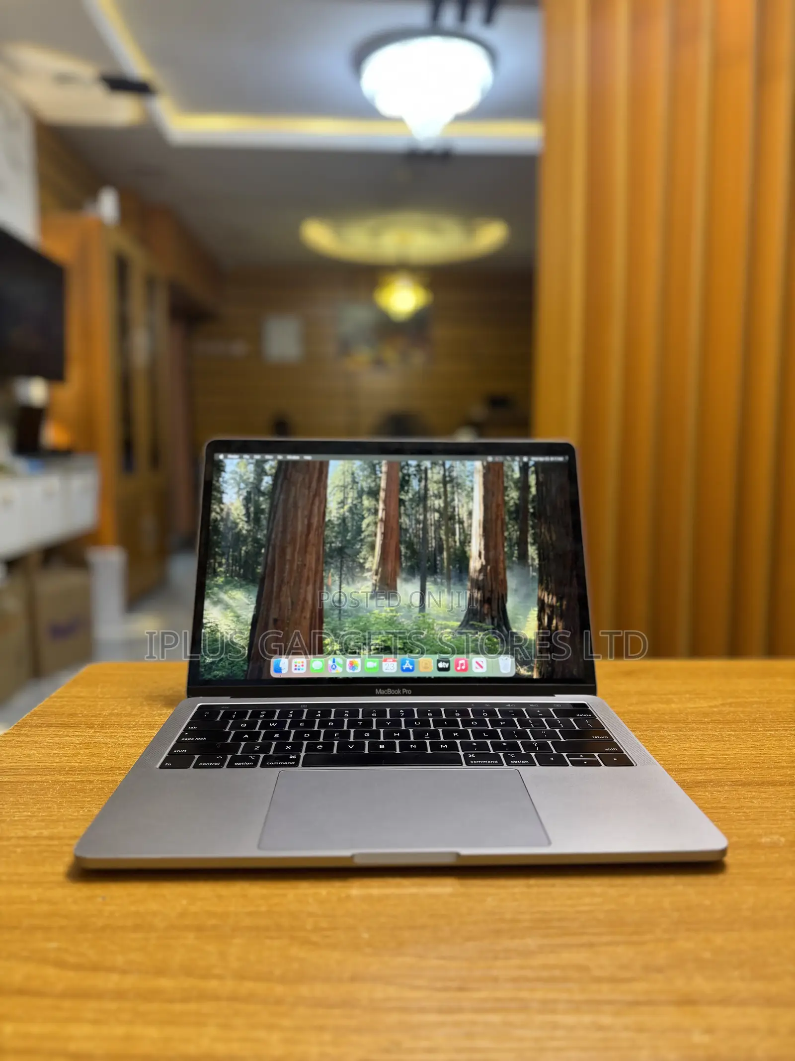 Laptop Apple MacBook Pro 2019 16GB Intel Core I7 SSD 256GB
