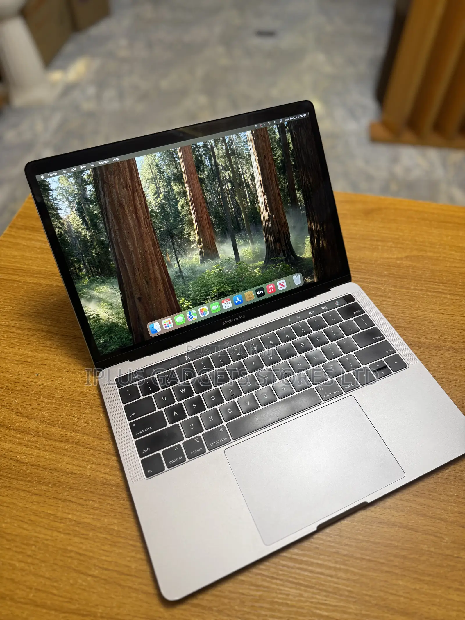 Laptop Apple MacBook Pro 2019 16GB Intel Core I7 SSD 256GB