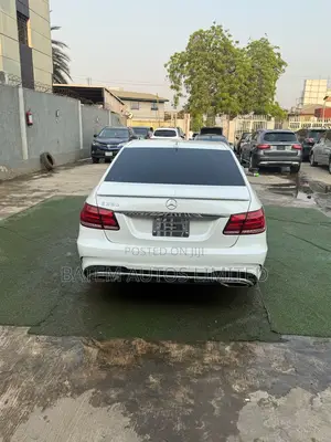 Mercedes-Benz E350 Base 4Matic Sedan AWD (3.5L 6cyl 7A) 2014 White