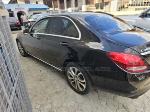 Mercedes-Benz C300 Base AWD 4Matic Sedan (2.0L 4cyl 7A) 2015 Black