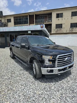 Ford F-150 XLT 4x4 SuperCab Styleside 8 ft. box 163 in. WB 2016 Black
