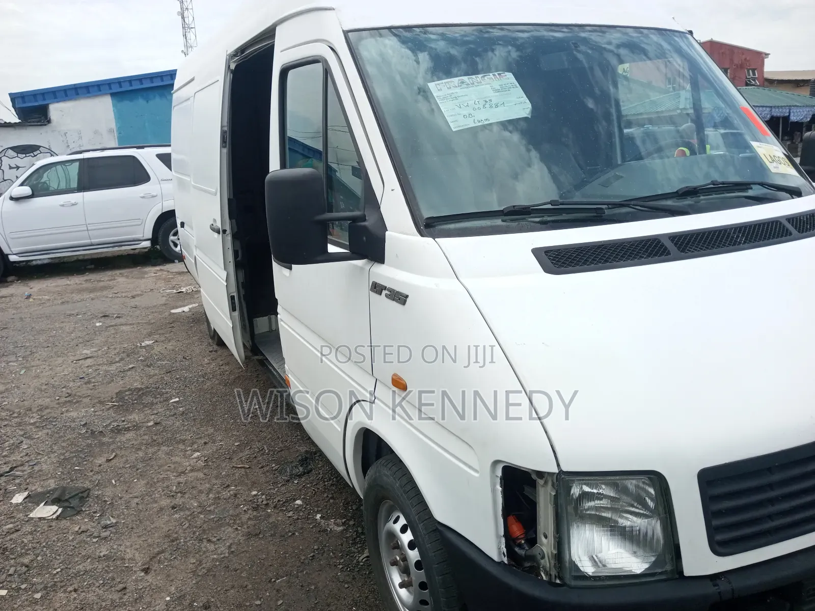 Volkswagen LT 2000 White
