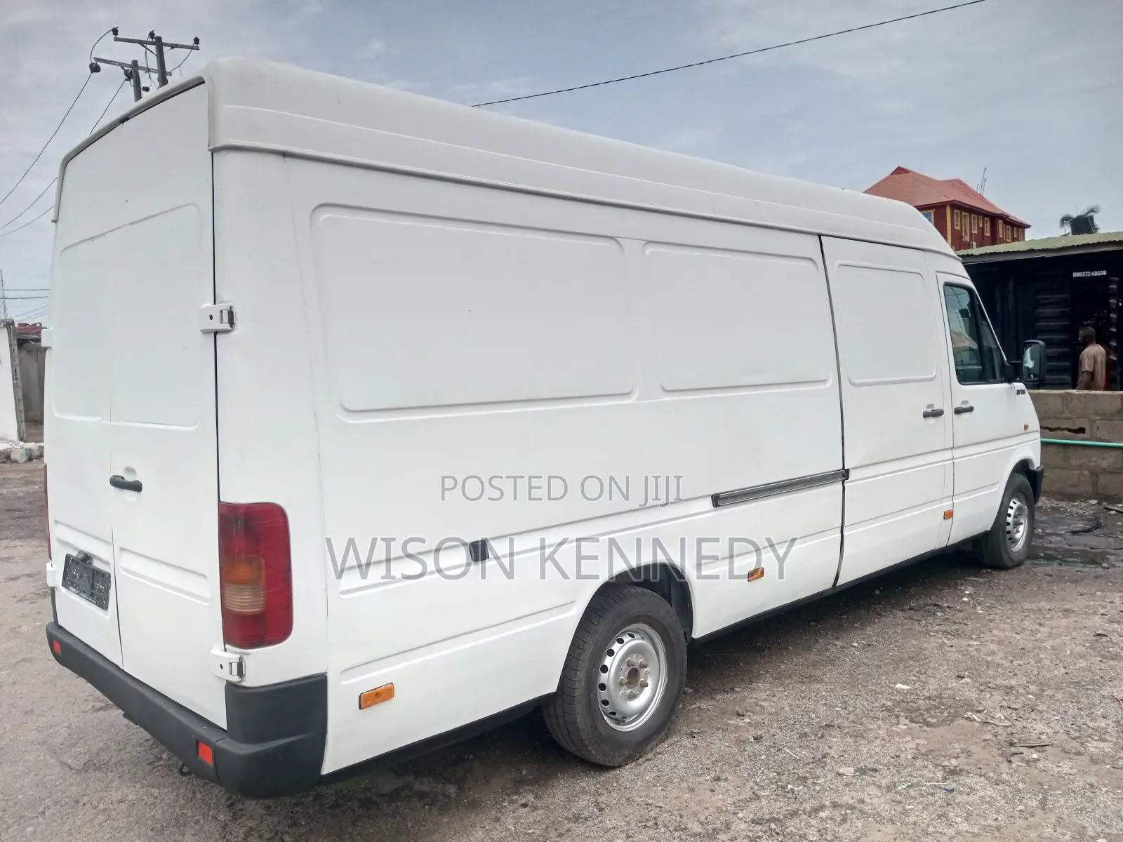 Volkswagen LT 2000 White