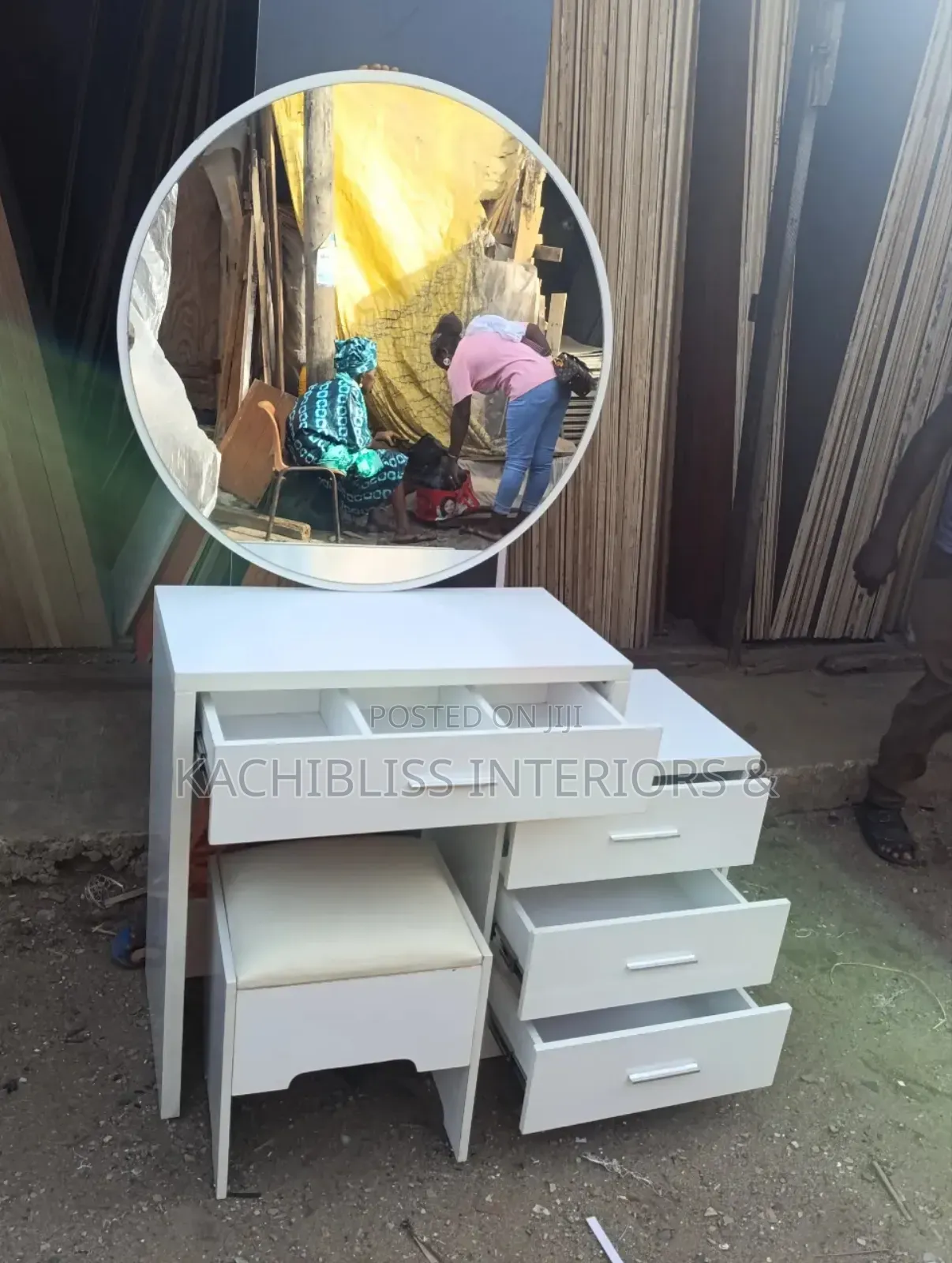 Unique Dressing Mirror
