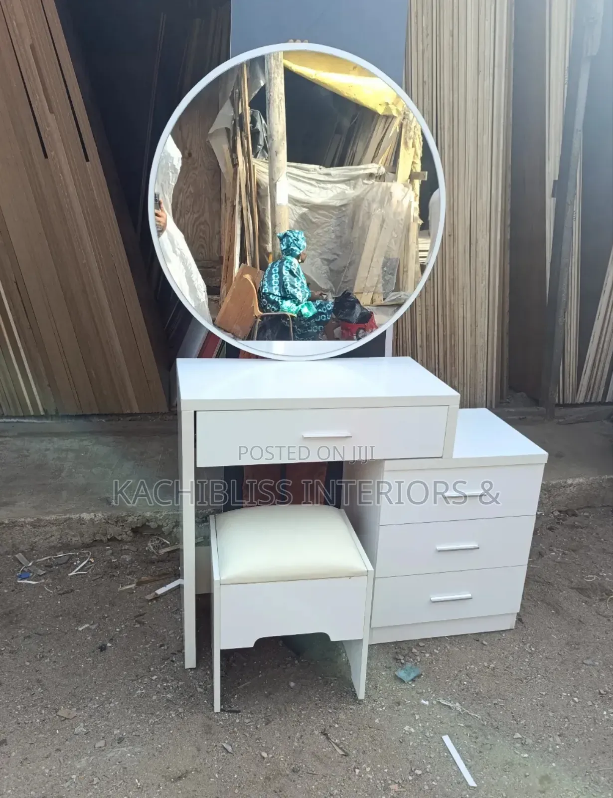 Unique Dressing Mirror