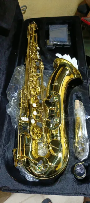 Yamaha Tenor Saxophone Gold