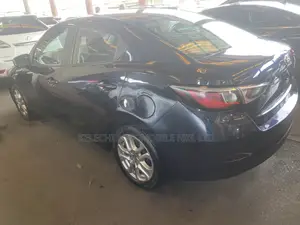Toyota Yaris iA 1.5 FWD 2017 Blue