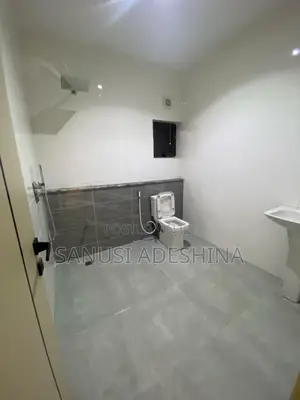 4bdrm Duplex in Jahi Gilmore Fct for rent