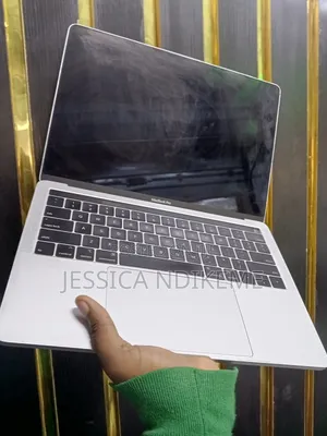 Photo - Laptop Apple MacBook 2018 8GB Intel Core I5 SSD 256GB