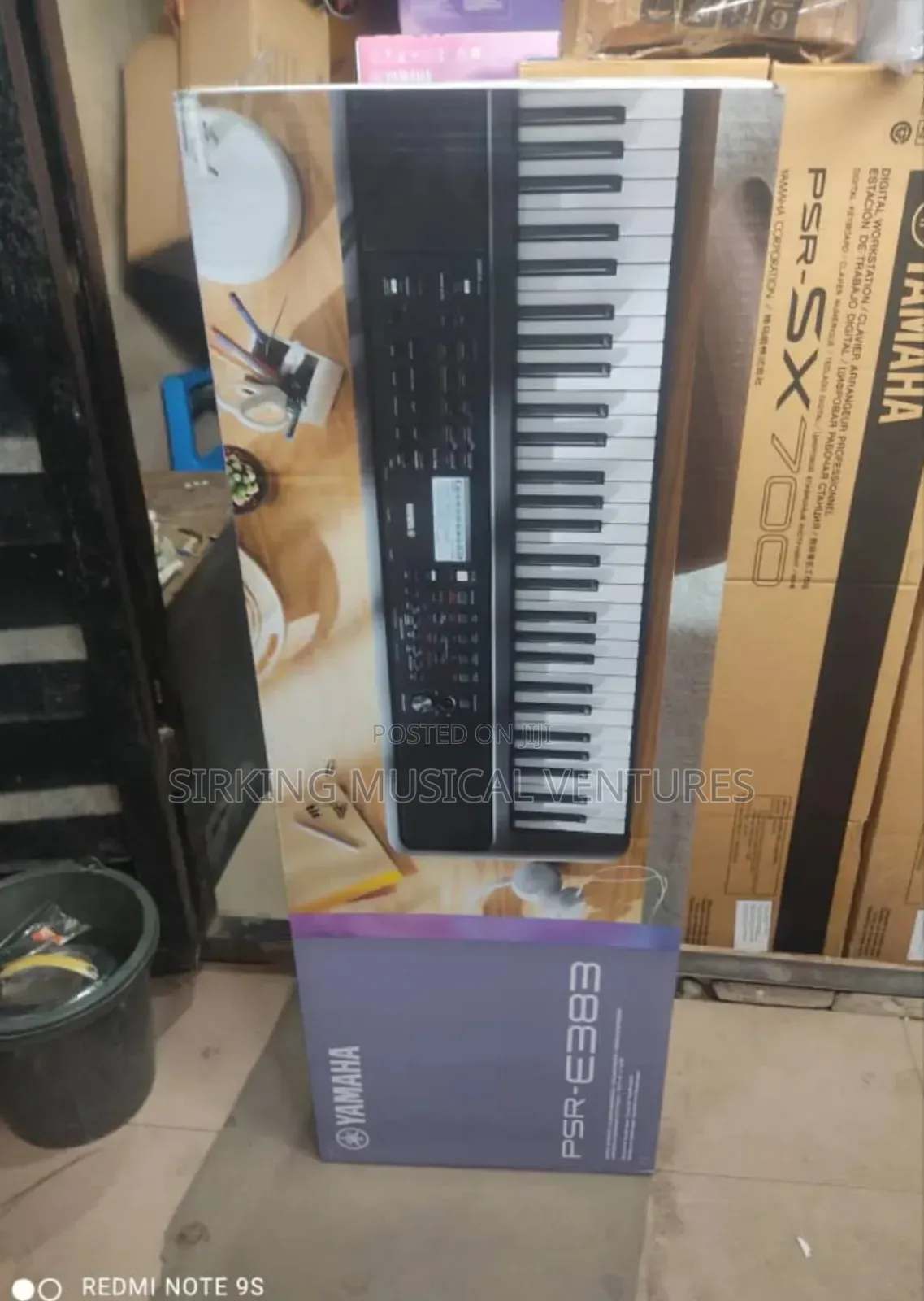 PSR E-383 Yamaha Keyboard With Adaptor