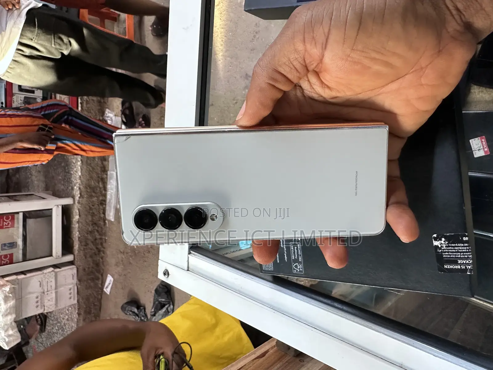 Samsung Galaxy Z Fold4 256 GB Gold