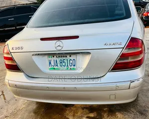 Mercedes-Benz E350 Base 4Matic Sedan AWD (3.5L 6cyl 5A) 2006 Silver