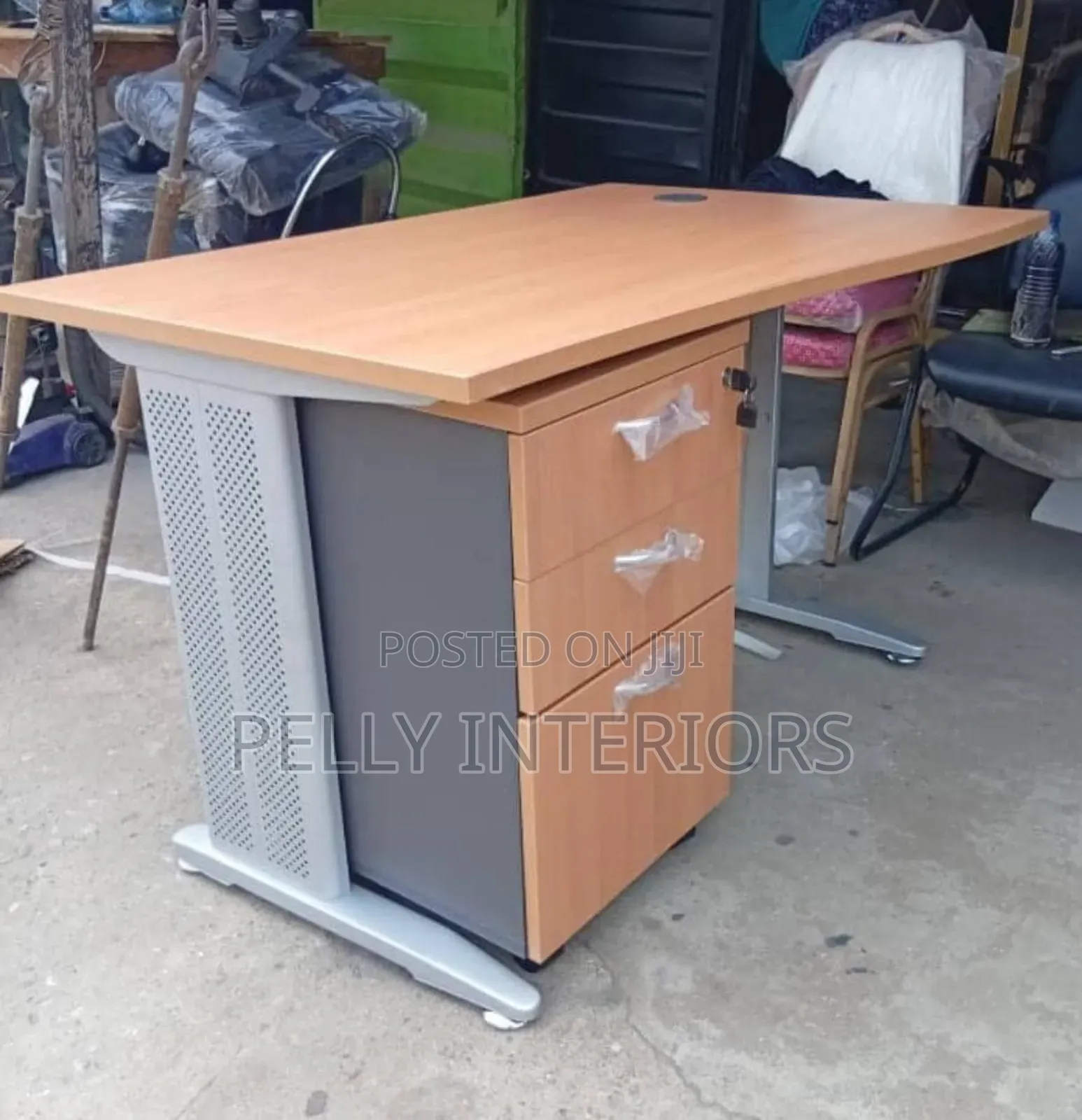 Executive 1.2 Metre Office Table