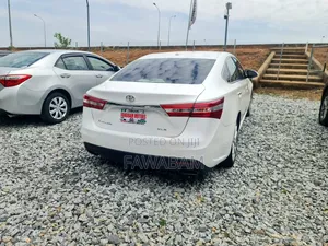 Toyota Avalon 2013 White