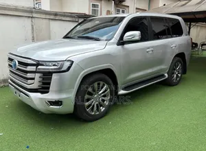 Toyota Land Cruiser 4.0 V6 GX 2012 Silver