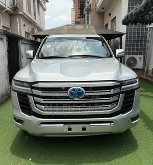 Toyota Land Cruiser 4.0 V6 GX 2012 Silver