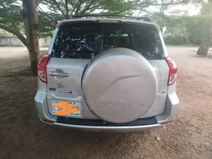 Photo - Toyota RAV4 Limited 2008 Silver