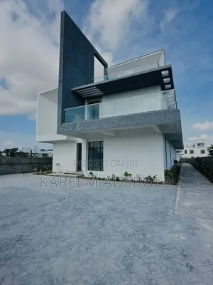 Furnished 5bdrm Duplex in Pinnock Beach Osapa for sale