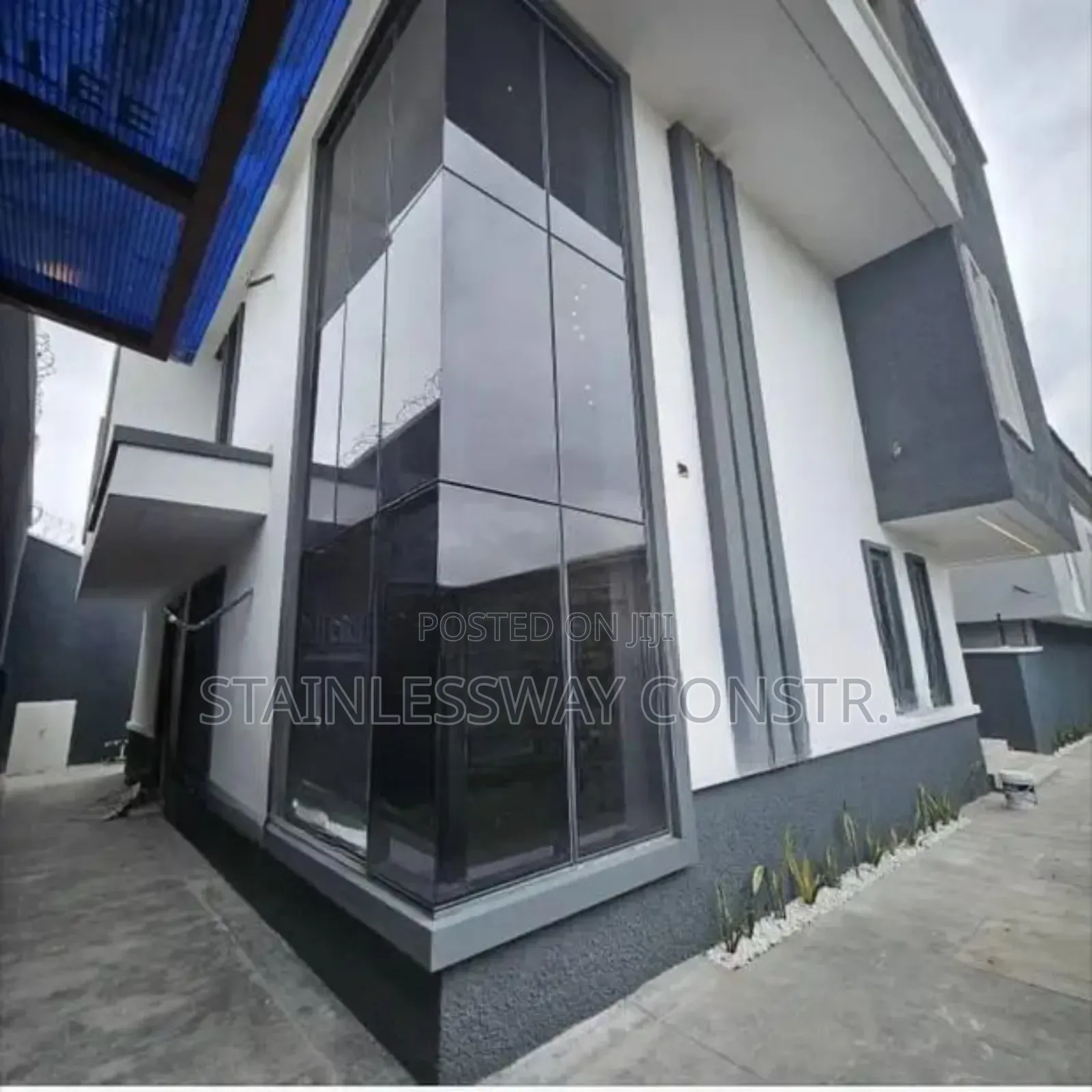 Dark Grey Glass Cutting Wall