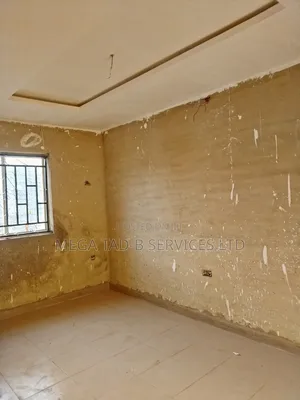 Mini Flat in Makogi Berger for rent