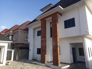 5bdrm Duplex in Gaduwa for sale