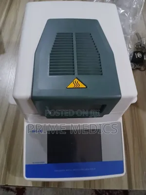 Moisture Analyzer
