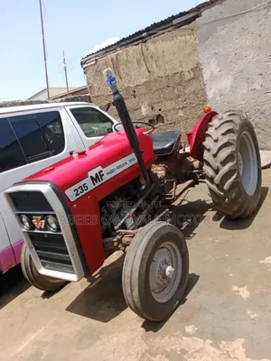 Massey Ferguson Tractor 2000 Model