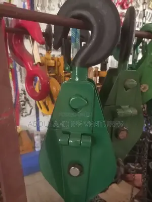 5 Torn Wire Rope Pulley