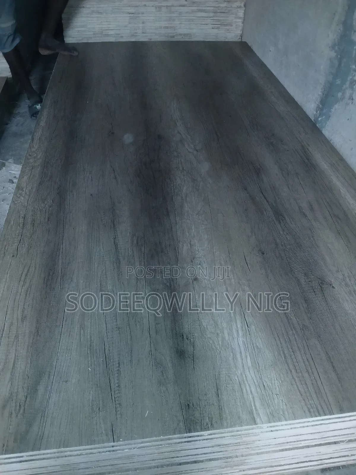 Grey Board