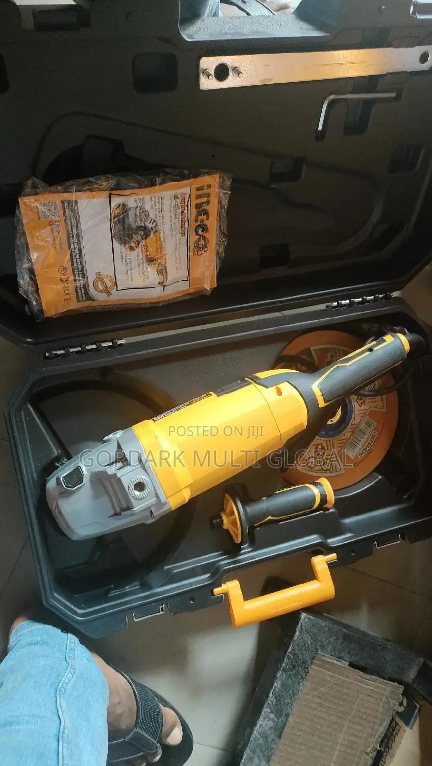 Ingco 9" Angle Grinder 2400w Box