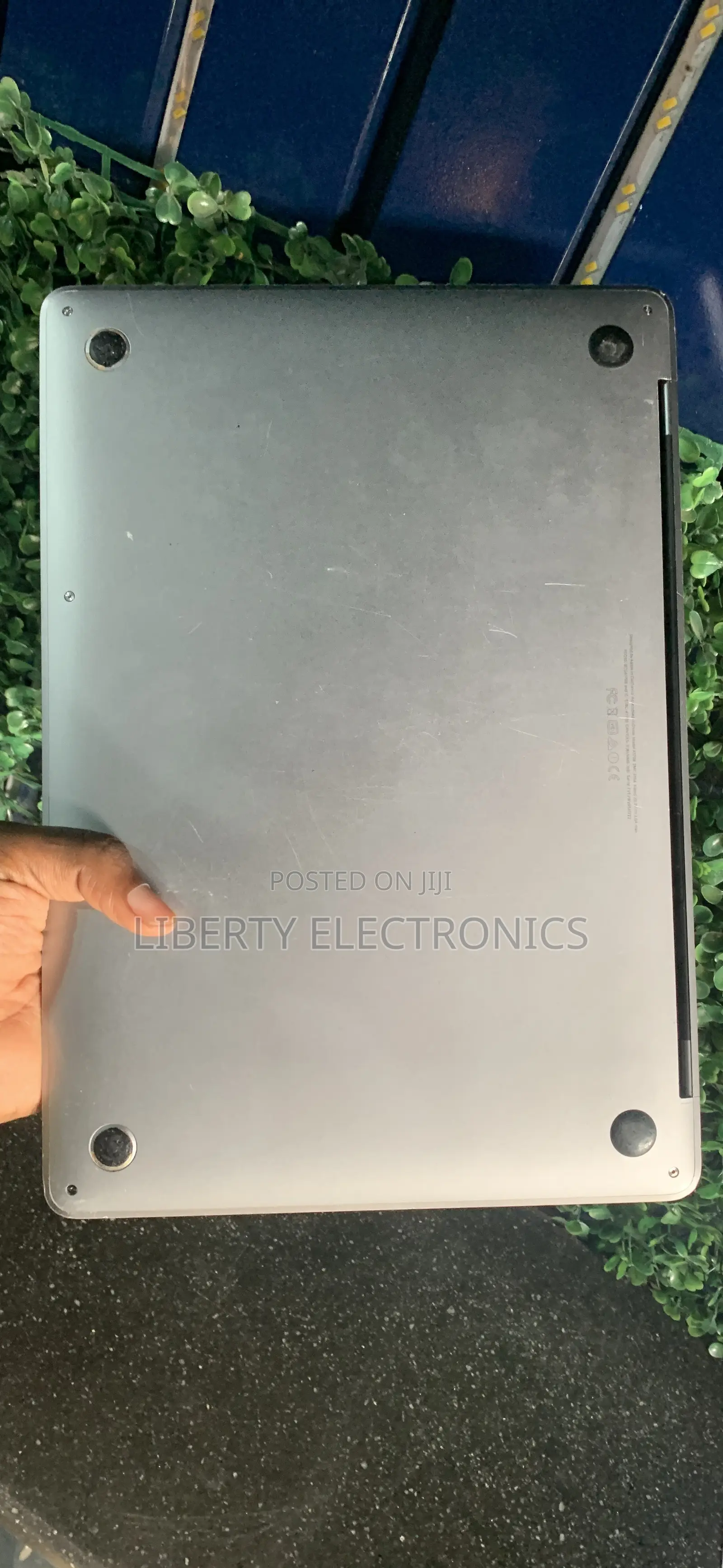 Laptop Apple MacBook Pro 2017 8GB Intel Core I5 SSD 128GB