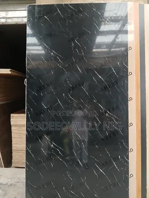 Black Mable Glossy Board