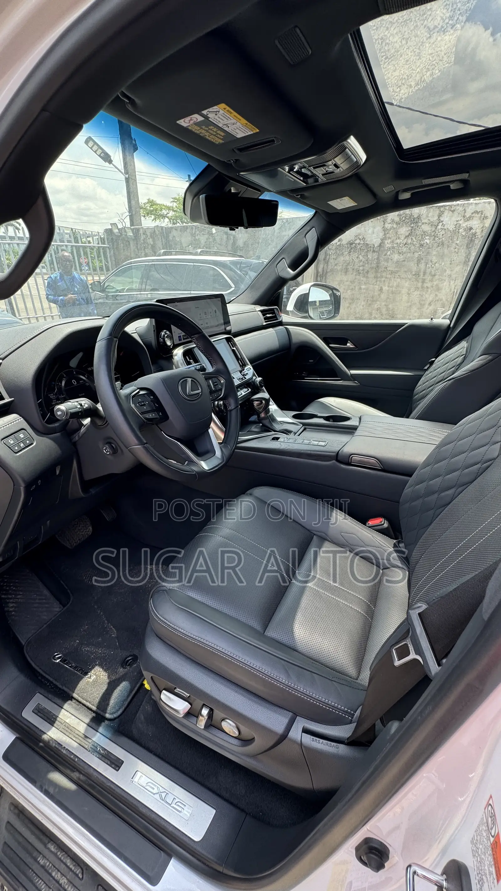 Lexus LX 2023 White