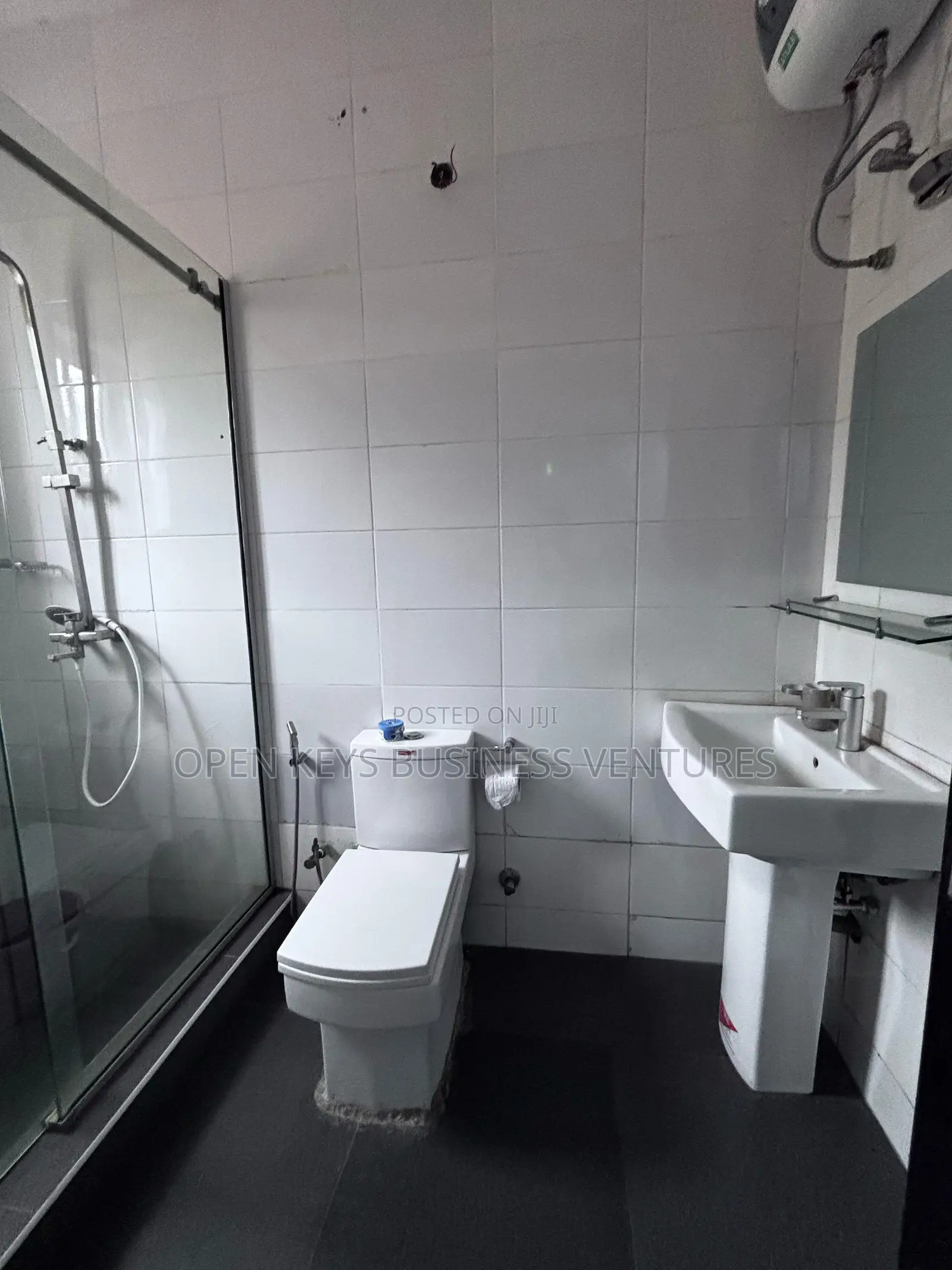 Furnished 4bdrm Duplex in New Garage, Akala Express for sale
