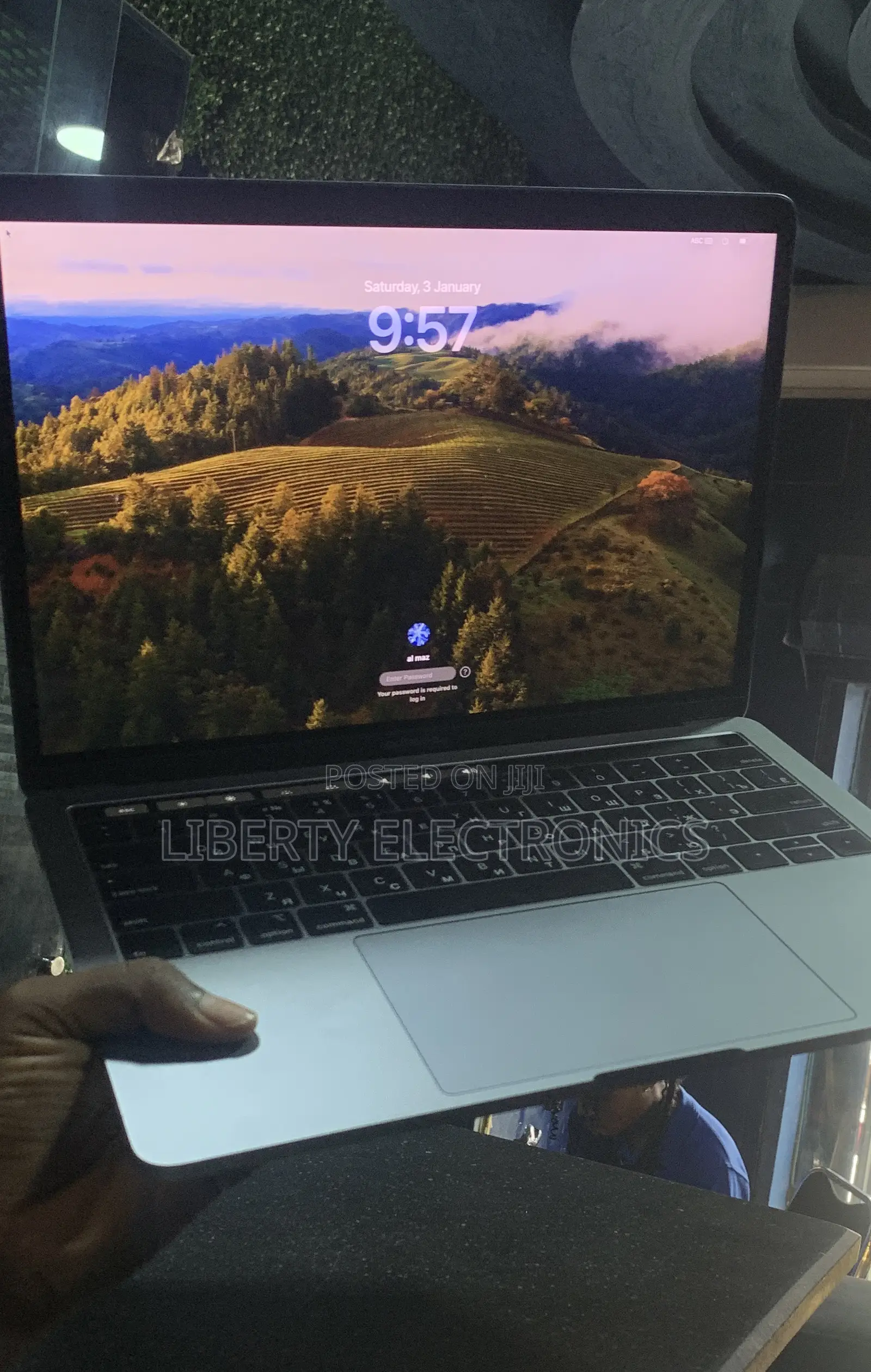 Laptop Apple MacBook Pro 2019 8GB Intel Core I5 SSD 128GB