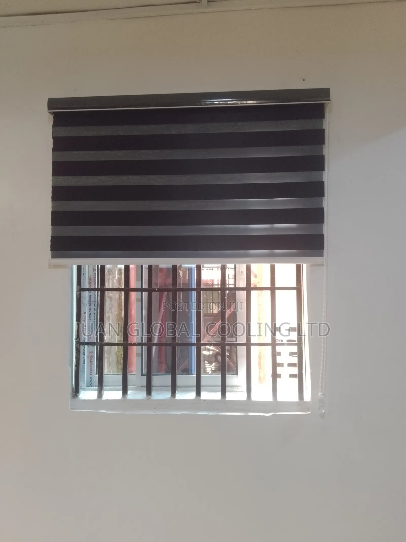 1.5 X 1.7 Window Blind