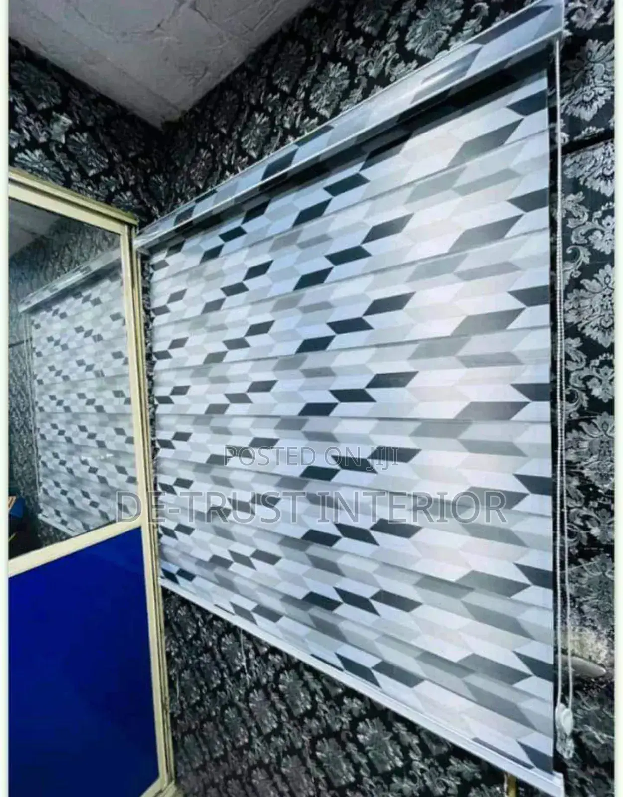 Clean Window Blind