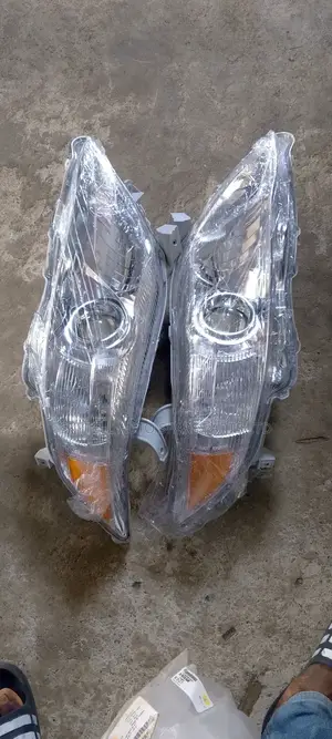 Set Of Head Lamp For Toyota Camry 2010