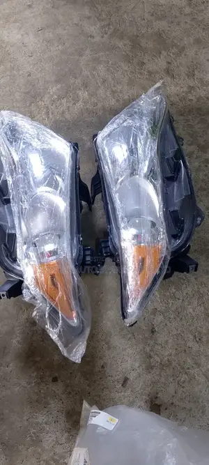 Set Of Head Lamp For Toyota Venza