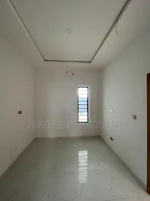 Furnished 2bdrm Apartment in Lekki Expressway for sale