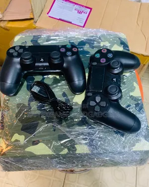 Uk Used Ps 4 Slim 500gb With 2 Pads